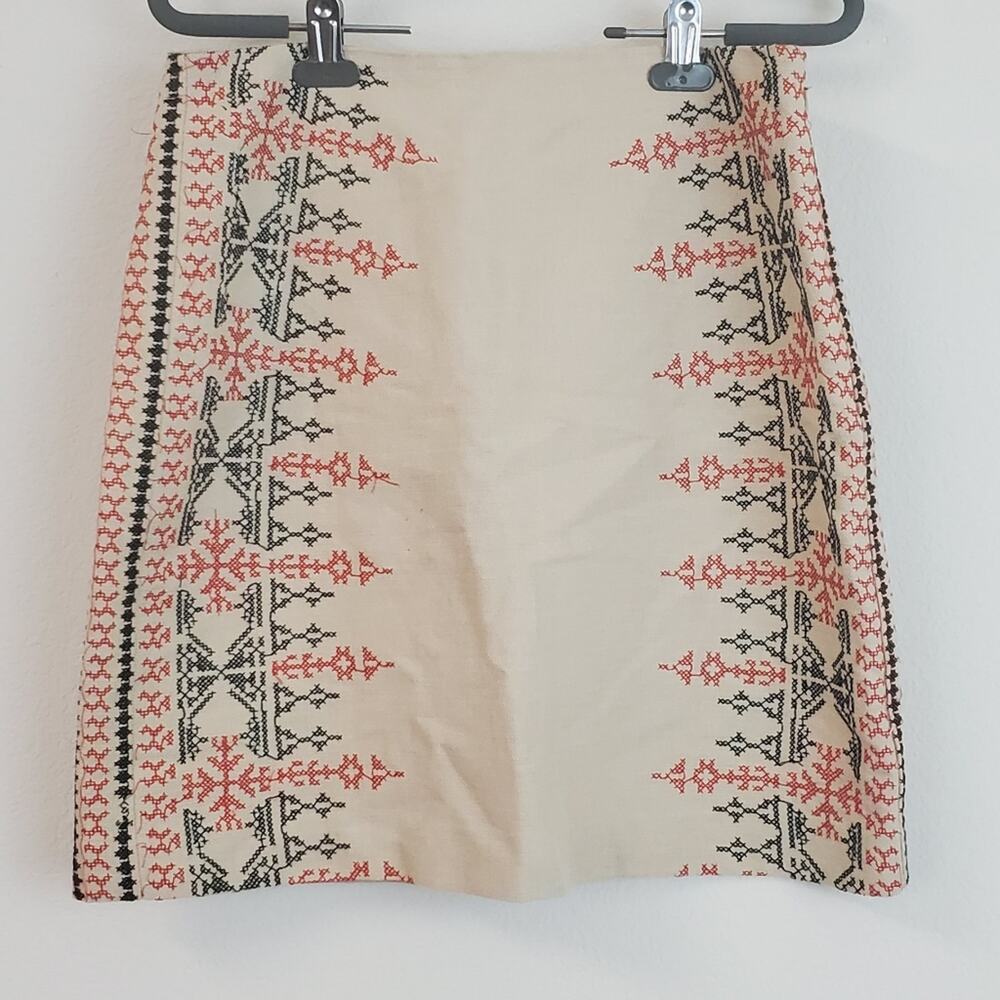 LOFT Linen blend embroidered skirt sz 4